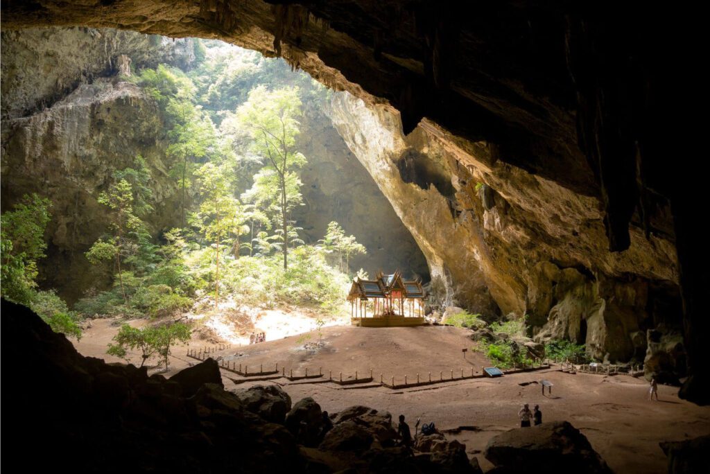 off-path-thailand-pranburi-phraya-nakhon-cave Rays of morning light shining through Phraya Nakhon Cave - Thailand private tours