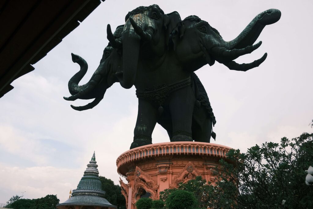 Off the beaten path Bangkok: the giant Erawan Museum statue