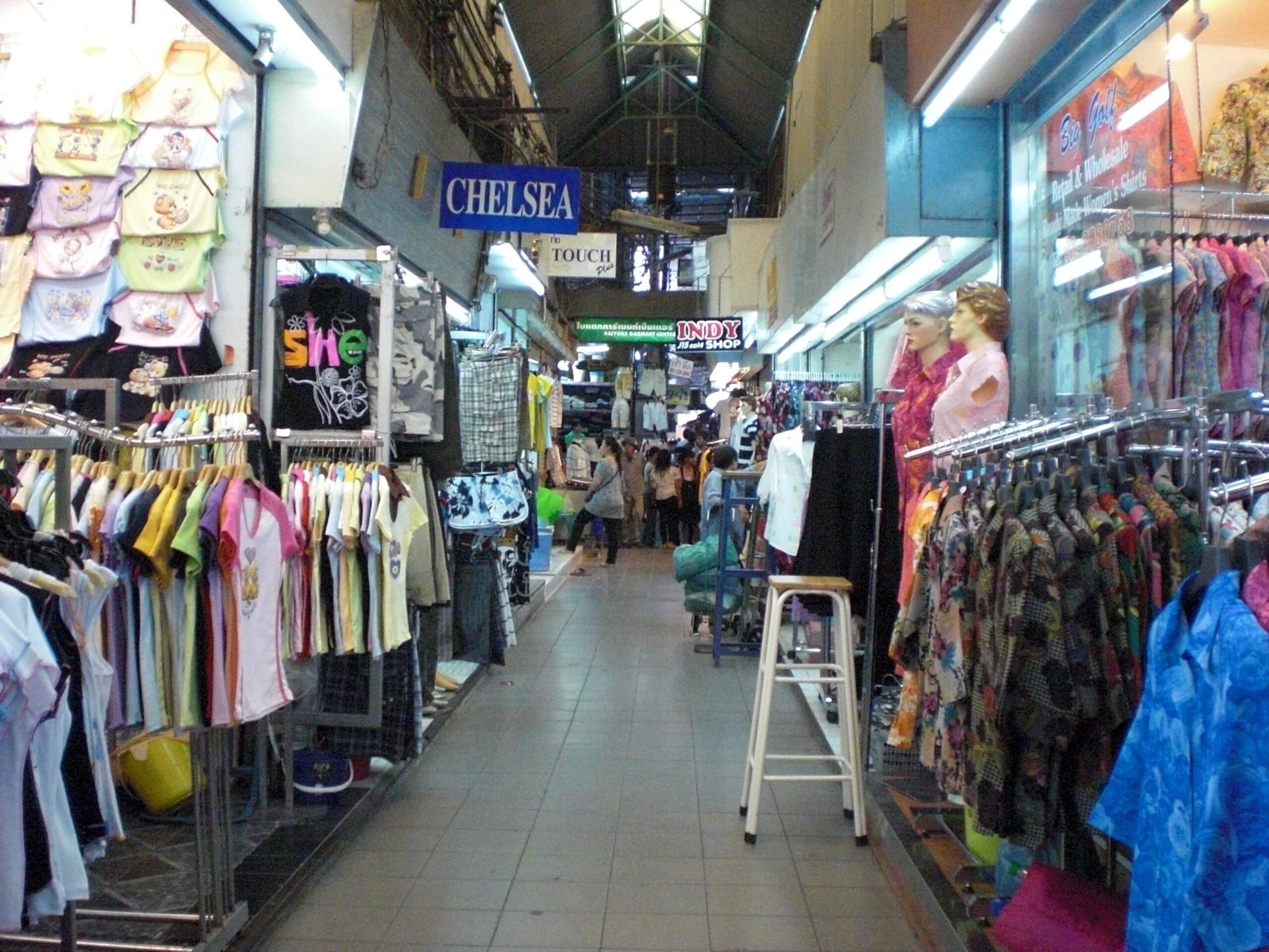 Pratunam wholesale market in Bangkok with clothes stalls