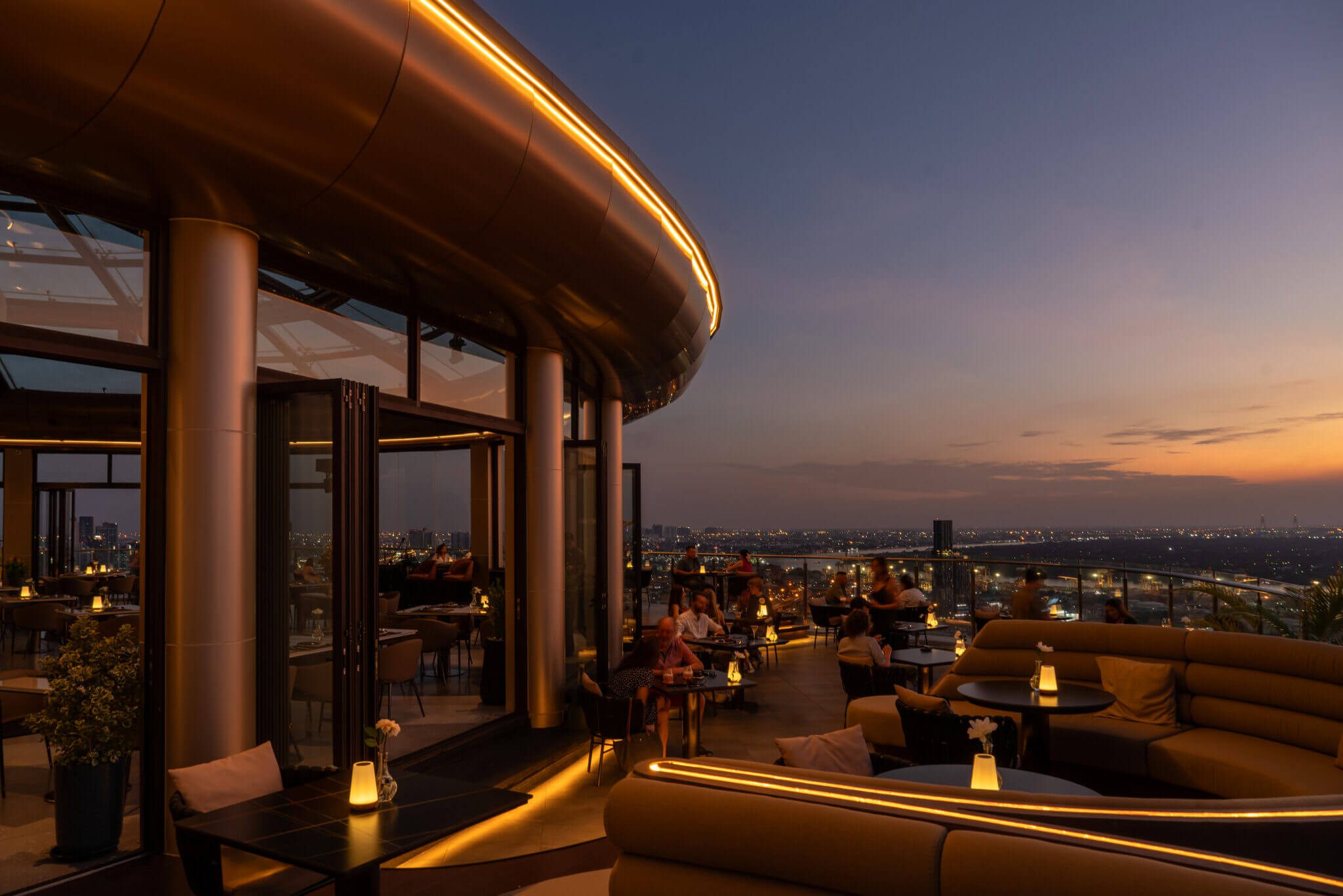 Cielo Sky Bar rooftop in Phra Khanong with Bangkok skyline views and relaxed seating at sunset in 2026