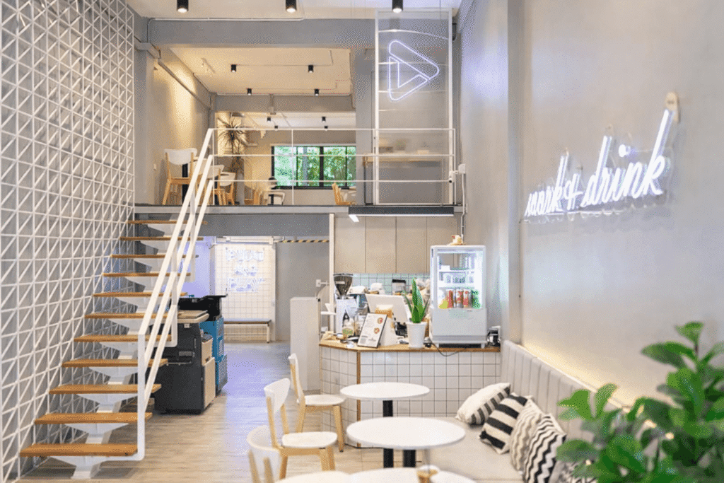 Playroom in Punnavithi for quiet cafe vibes and focusing on work