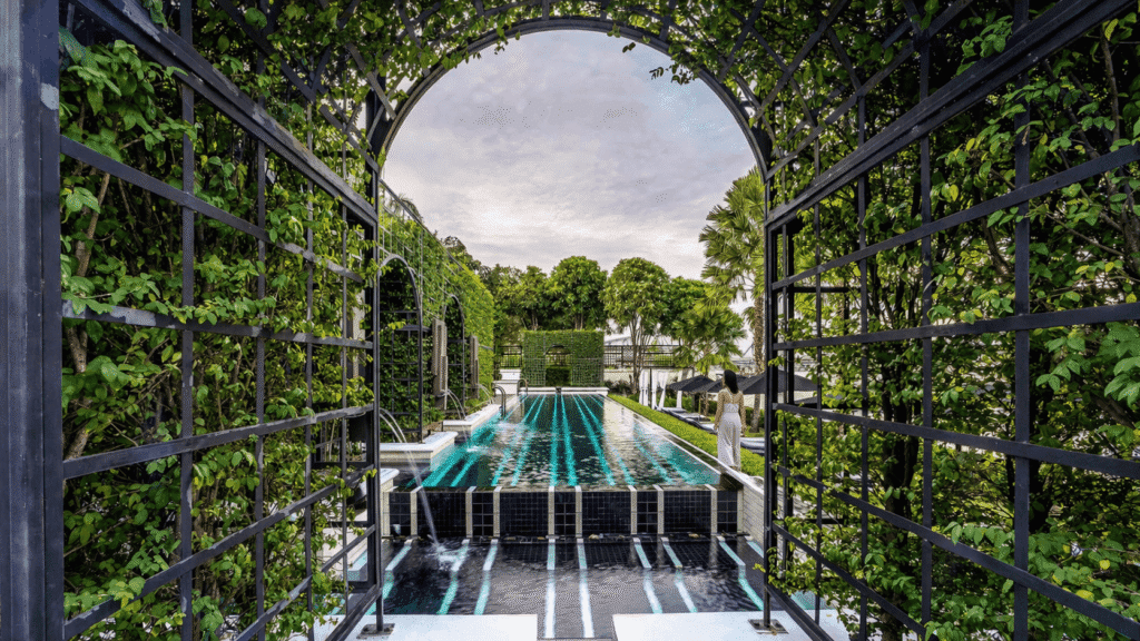 Off Path Thailand Bangkok The Siam Dusit Hotel